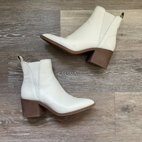 Steve Madden Cream Boots - Picture 1 of 4